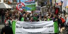 Das Bild zeigt eine Kundgebung des BUND gegen das EU Handelsabkommen in Konstanz