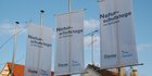 Naturschutztage-Fahnen vor dem Milchwerk in Radolfzell